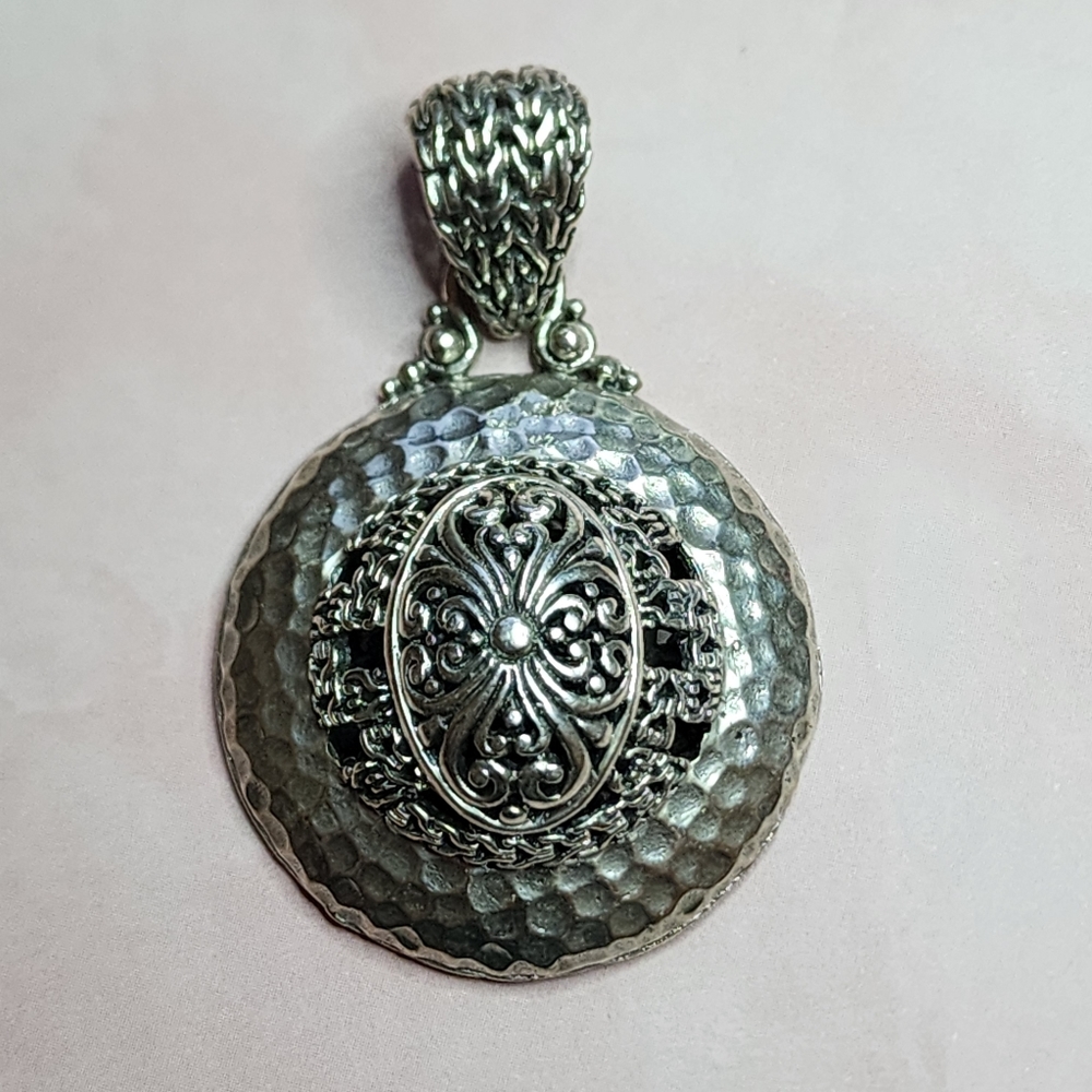 Sarda Bali Scroll Sterling Pendant